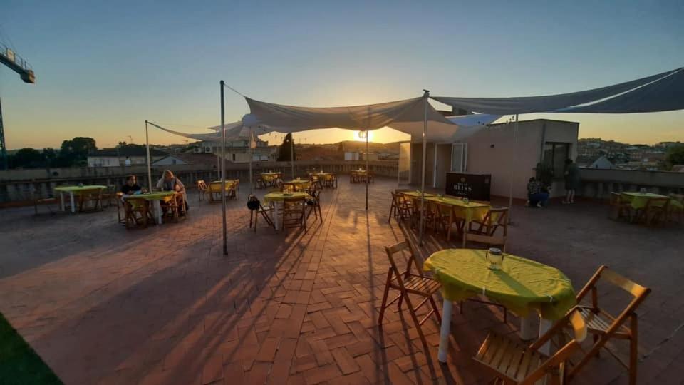 Hotel Fonda Neus Sant Sadurni d'Anoia Exterior foto