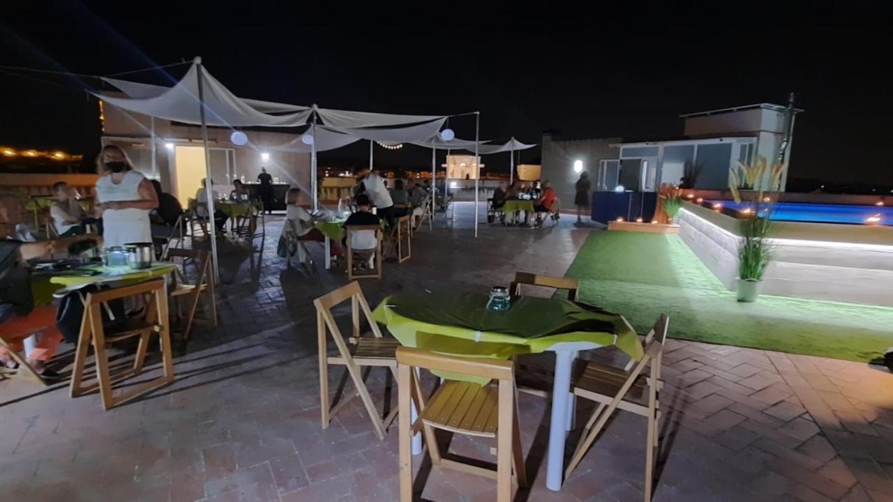 Hotel Fonda Neus Sant Sadurni d'Anoia Exterior foto