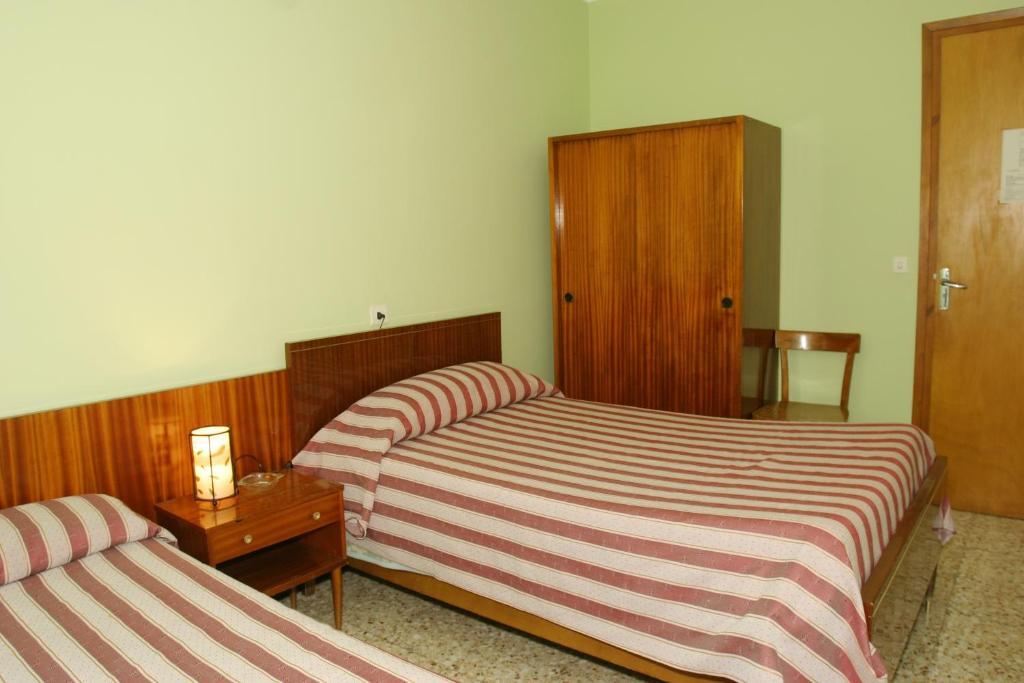 Hotel Fonda Neus Sant Sadurni d'Anoia Exterior foto